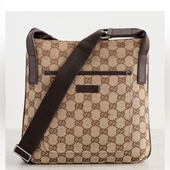 Gucci Handbags - Authenticated Gucci Jacquard Messenger Signature Pocket Crossbody Shoulder Bag